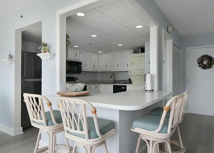 2 Bedroom Ocean Front With Heated Indoor Pool, Expansive Views *