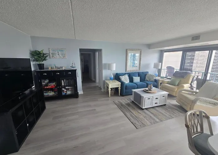 2 Bedroom Ocean Front With Heated Indoor Pool, Expansive Views Apartment