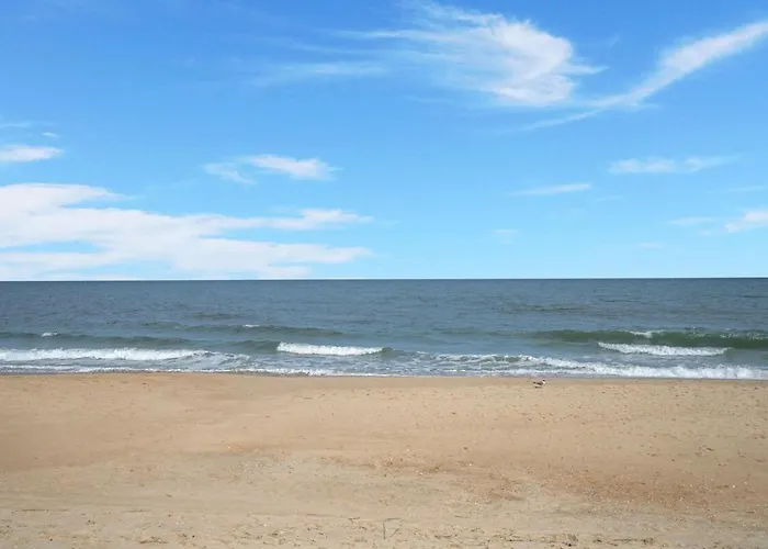 Apartment 2 Bedroom Ocean Front With Heated Indoor Pool, Expansive Views