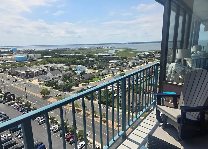 Apartment 2 Bedroom Ocean Front With Heated Indoor Pool, Expansive Views Ocean City